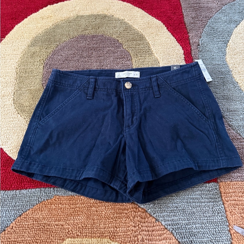 NWT Abercrombie & Fitch Y2K Style Low Rise Chino Shorts Navy Blue Women’s Size 2